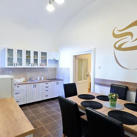 Foter Apartman Eger Zewnętrze zdjęcie