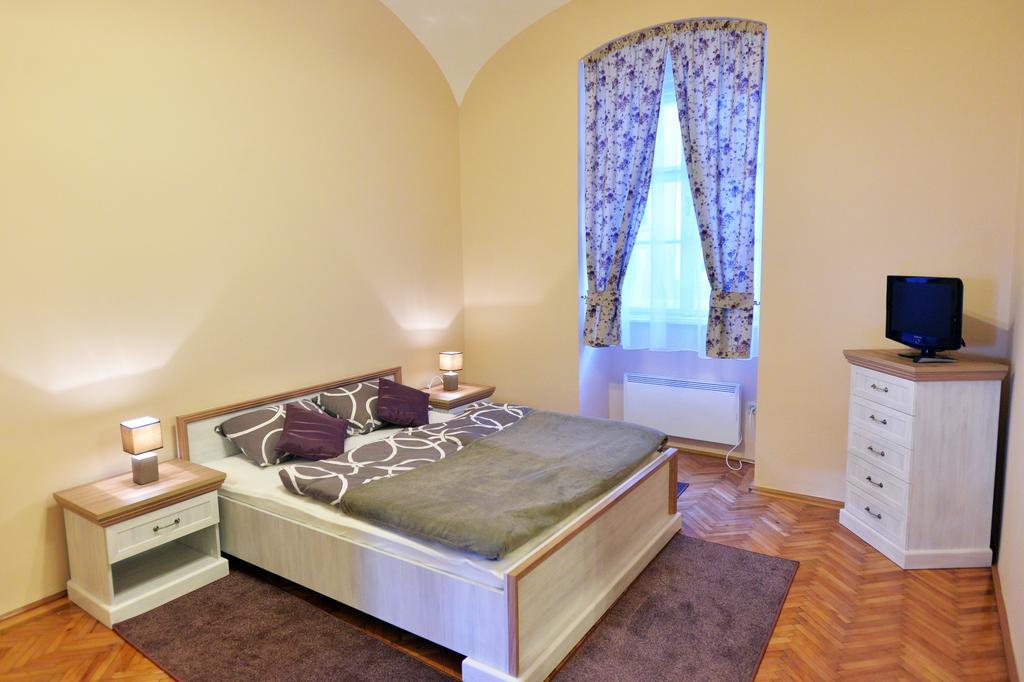 Foter Apartman Eger Zewnętrze zdjęcie